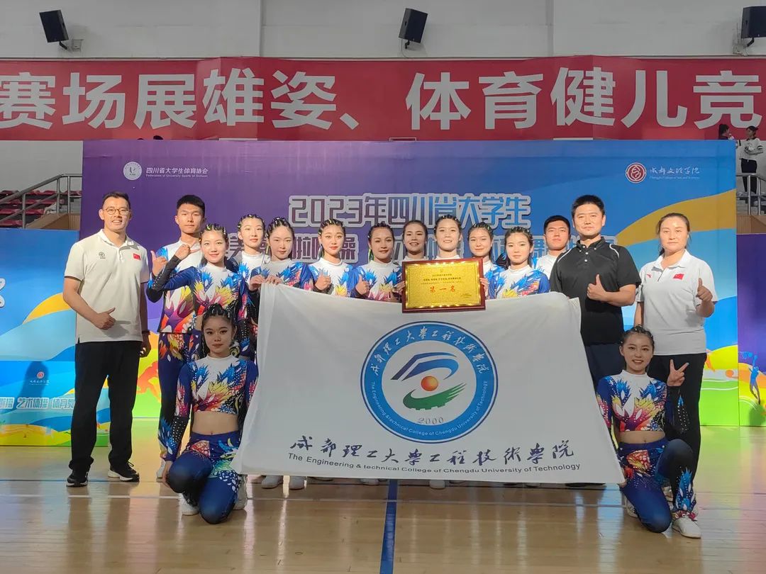 8b6e39c299bc6112bec322facf627e7c_.jpg 图片